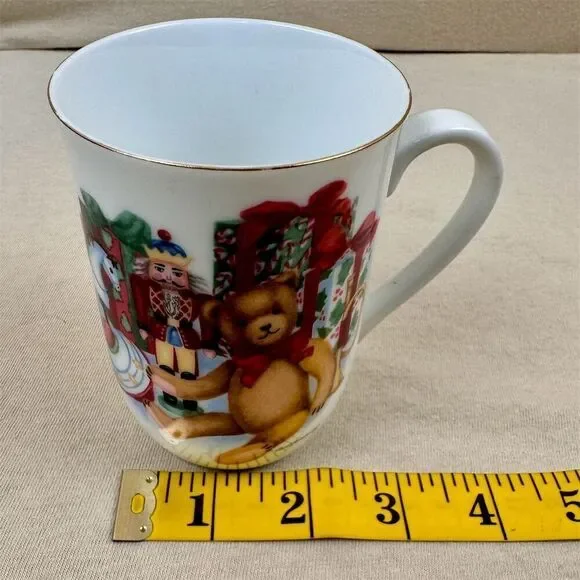 Vintage Otagiri Christmas Toys Porcelain Mug Gold Rim 1980s - Picture 6 of 8